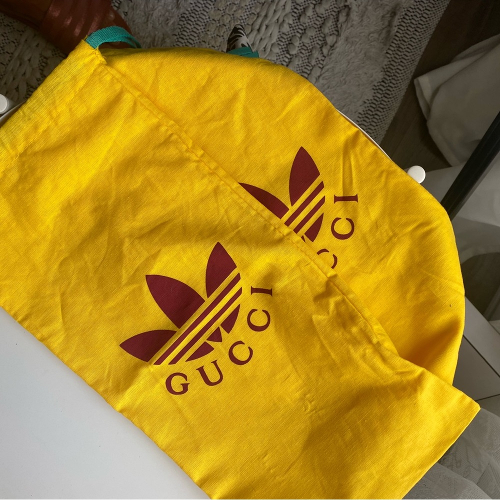 GUCCI x ADIDAS Slides (Authentic) - Picture 4 of 16
